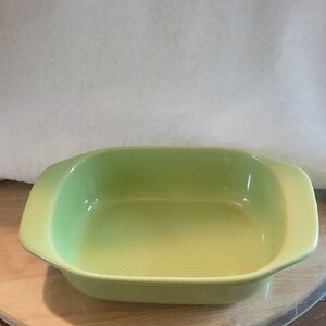 Chantal Green Ceramic Baking Dish 8 1/2" x 6 1/2" x 2 1/2". It's 1 3/4 qt.